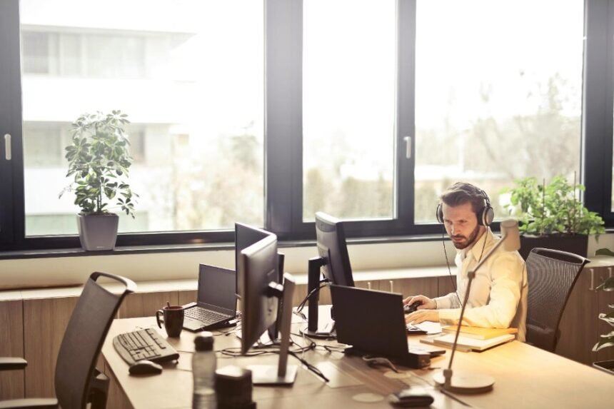 5 Ways to Save Time and Money in Outreach to Customers