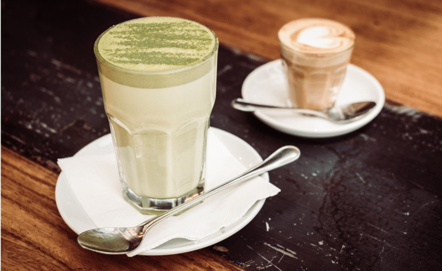 A Step-by-Step Guide to Making a Hojicha Latte