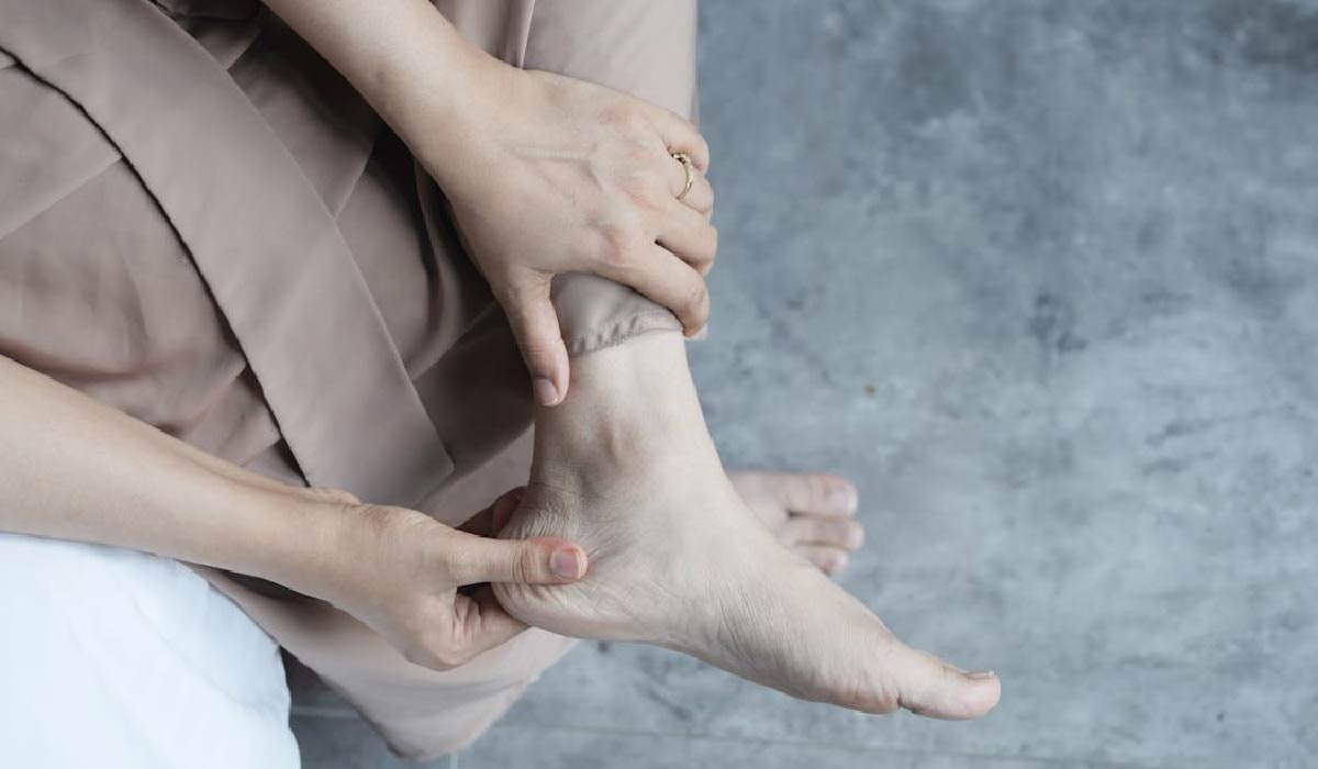 Gergerg Why Your Feet Hurt After Walking (It's Not What You Think) - Four Magazine