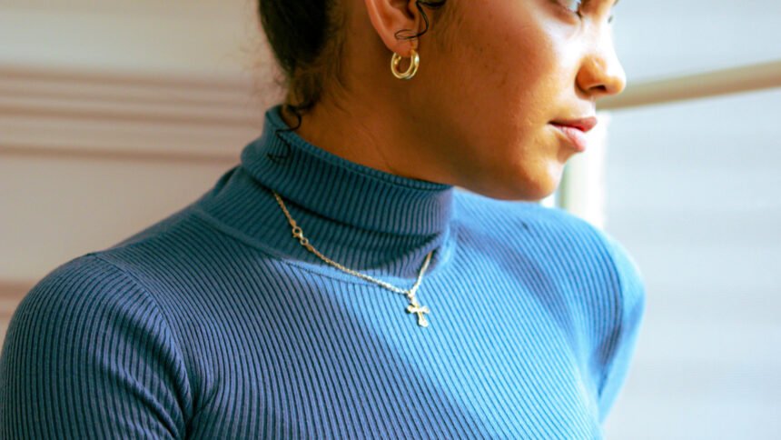 How to Wear a Cross Chain: Your Complete Styling Guide for 2025