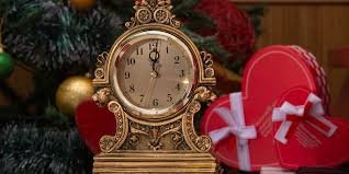 Christmas Gift Ideas: From Gift Cards to Traditional Clocks